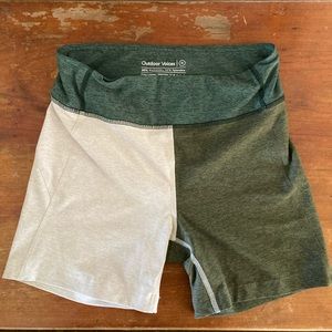 Outdoor Voices, 5’’ green & white bike shorts, discontinued color/style